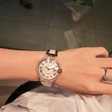 定番人気カルティエ バロンブルー コピーシリーズ レディース クオーツ