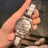 定番人気カルティエ バロンブルー コピーシリーズ レディース クオーツ