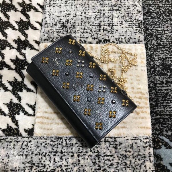 クリスチャンルブタンバッグコピー 定番人気2020新品 Christian Louboutin レディース ショルダーバッグ