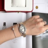 定番人気カルティエ ベニュワール コピーシリーズ メンズ クオーツ