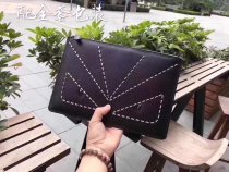 フェンディバッグコピー 大人気2021新品 FENDI 男女兼用 セカンドバッグ