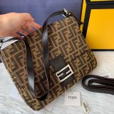 フェンディバッグコピー 2021新品注目度NO.1 FENDI レディース ショルダーバッグ