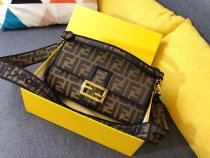 フェンディバッグコピー 定番人気2021新品 FENDI レディース ショルダーバッグ