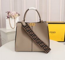 フェンディバッグコピー 定番人気2021新品 FENDI レディース トートバッグ