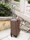 ルイヴィトンバッグコピー 定番人気2020新品 Louis Vuitton 男女兼用 スーツケース