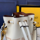 フェンディバッグコピー 定番人気2021新品 FENDI レディース バケツバッグ