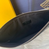 フェンディバッグコピー 定番人気2021新品 FENDI 男女兼用 セカンドバッグ