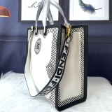 フェンディバッグコピー 2021新品注目度NO.1 FENDI レディース トートバッグ