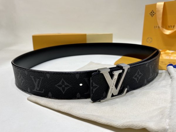 ルイヴィトン ベルトコピー 定番人気2021新品 Louis Vuitton メンズ ベルト
