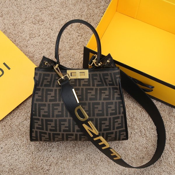フェンディバッグコピー 定番人気2021新品 FENDI レディース トートバッグ