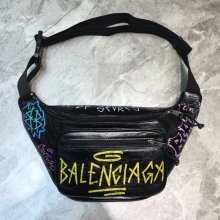 高品質 バレンシアガバッグコピー 定番人気2021新品 BALENCIAGA 男女兼用 ボディバッグ