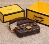 フェンディバッグコピー 2021新品注目度NO.1 FENDI レディース ショルダーバッグ
