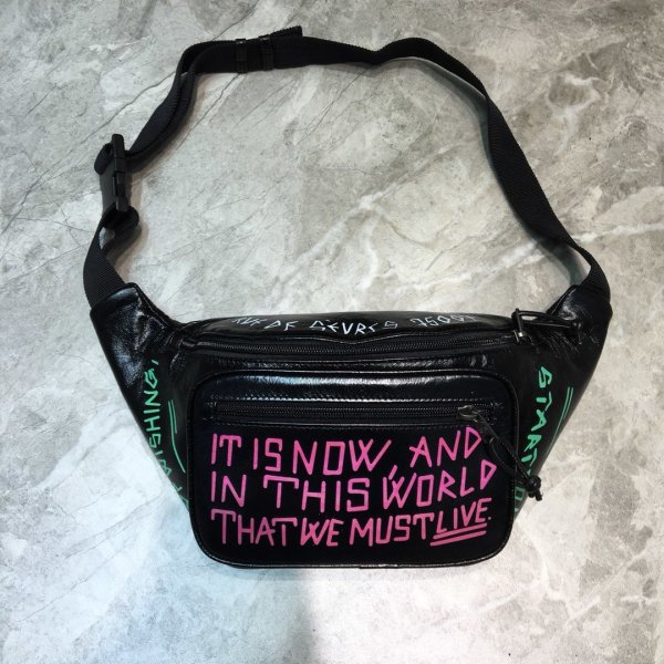 高品質 バレンシアガバッグコピー 2021新品注目度NO.1 BALENCIAGA 男女兼用 ボディバッグ