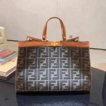 フェンディバッグコピー 2021新品注目度NO.1 FENDI レディース トートバッグ