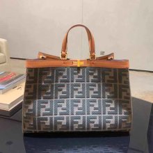 フェンディバッグコピー 2021新品注目度NO.1 FENDI レディース トートバッグ