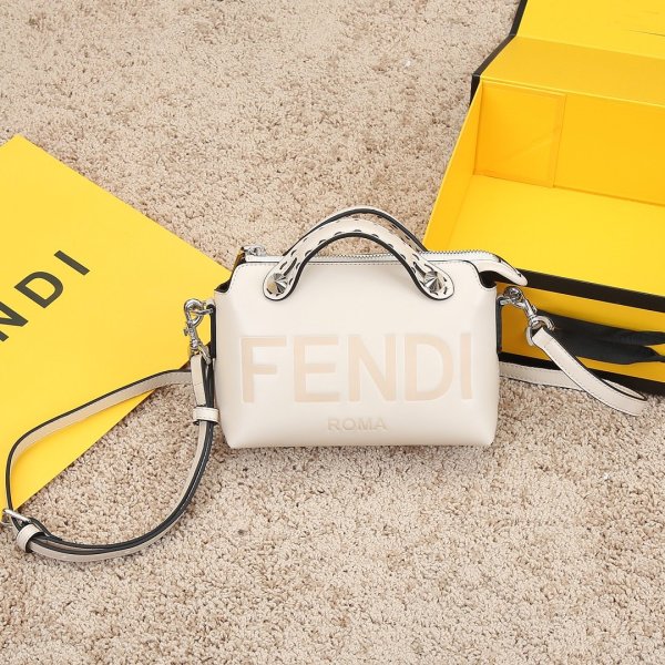 フェンディバッグコピー 定番人気2021新品 FENDI レディース ハンドバッグ