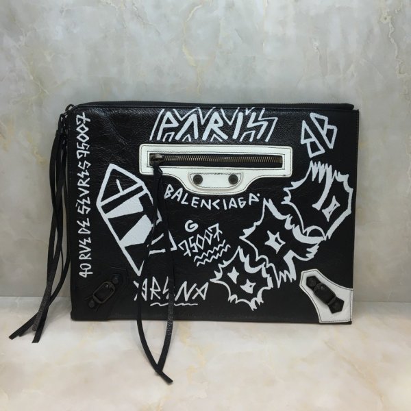 高品質 バレンシアガバッグコピー 大人気2021新品 BALENCIAGA 男女兼用 セカンドバッグ