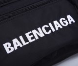 バレンシアガバッグコピー 2021新品注目度NO.1 BALENCIAGA 男女兼用 ボディバッグ