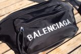 バレンシアガバッグコピー 定番人気2021新品 BALENCIAGA 男女兼用 ボディバッグ