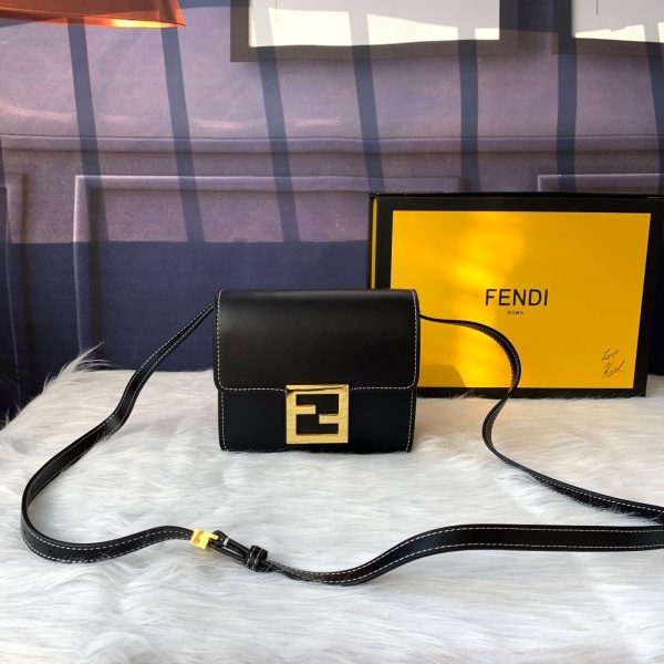 フェンディバッグコピー 定番人気2021新品 FENDI レディース ショルダーバッグ
