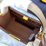 フェンディバッグコピー 定番人気2021新品 FENDI レディース トートバッグ
