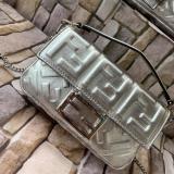 フェンディバッグコピー 大人気2021新品 FENDI レディース ショルダーバッグ