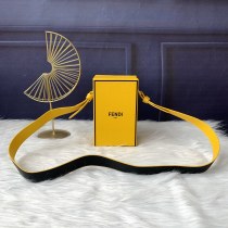 フェンディバッグコピー 2021新品注目度NO.1 FENDI レディース ショルダーバッグ