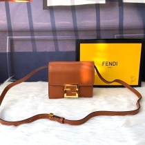 フェンディバッグコピー 大人気2021新品 FENDI レディース ショルダーバッグ
