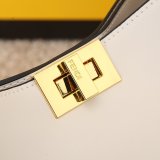 フェンディバッグコピー 2021新品注目度NO.1 FENDI レディース ハンドバッグ