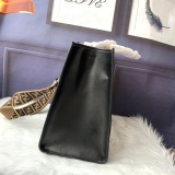 フェンディバッグコピー 2021新品注目度NO.1 FENDI レディース トートバッグ