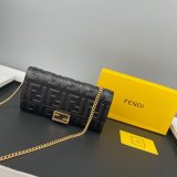 フェンディバッグコピー 大人気2021新品FENDI レディース ショルダーバッグ