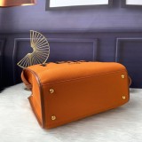 フェンディバッグコピー 2021新品注目度NO.1 FENDI レディース ハンドバッグ