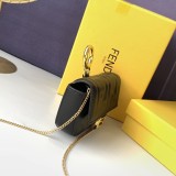 フェンディバッグコピー 2021新品注目度NO.1 FENDI レディース ショルダーバッグ
