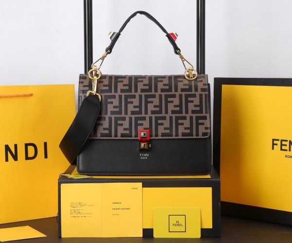 フェンディバッグコピー 定番人気2021新品 FENDI レディース ハンドバッグ