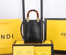 フェンディバッグコピー 2021新品注目度NO.1 FENDI レディース トートバッグ