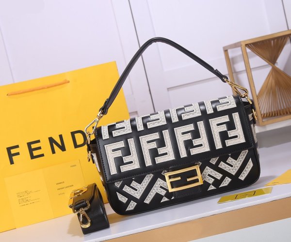 フェンディバッグコピー 2021新品注目度NO.1 FENDI レディース ハンドバッグ