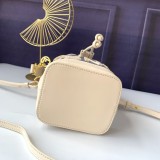 フェンディバッグコピー 2021新品注目度NO.1 FENDI レディース バケツバッグ