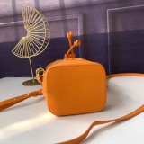 フェンディバッグコピー 大人気2021新品 FENDI レディース バケツバッグ