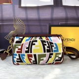 フェンディバッグコピー 2021新品注目度NO.1 FENDI レディース ショルダーバッグ