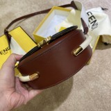 フェンディバッグコピー 定番人気2021新品 FENDI レディース ショルダーバッグ