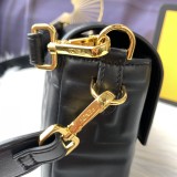 フェンディバッグコピー 大人気2021新品 FENDI レディース ショルダーバッグ