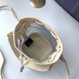 フェンディバッグコピー 2021新品注目度NO.1 FENDI レディース バケツバッグ