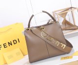 フェンディバッグコピー 2021新品注目度NO.1 FENDI レディース トートバッグ