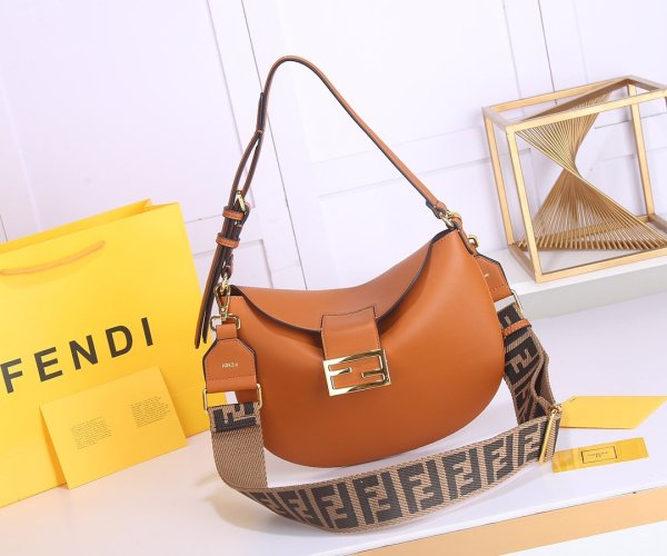 フェンディバッグコピー 定番人気2021新品 FENDI レディース ハンドバッグ