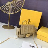 フェンディバッグコピー 大人気2021新品 FENDI レディース ショルダーバッグ