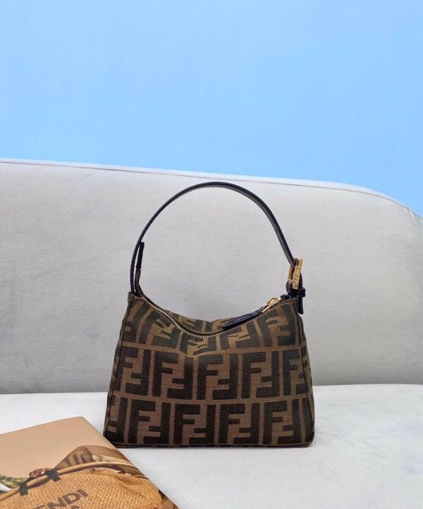 フェンディバッグコピー 大人気2021新品 FENDI レディース ハンドバッグ