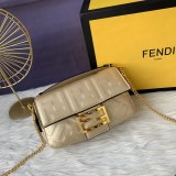 フェンディバッグコピー 2021新品注目度NO.1 FENDI レディース ショルダーバッグ