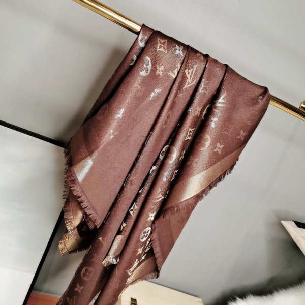 ルイヴィトンマフラーコピー 定番人気2022新品 Louis Vuitton 男女兼用 ウール スカーフ