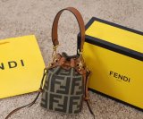 フェンディバッグコピー 大人気2022新品 FENDI レディース バケツバッグ