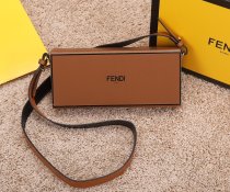 フェンディバッグコピー 大人気2022新品 FENDI レディース ショルダーバッグ